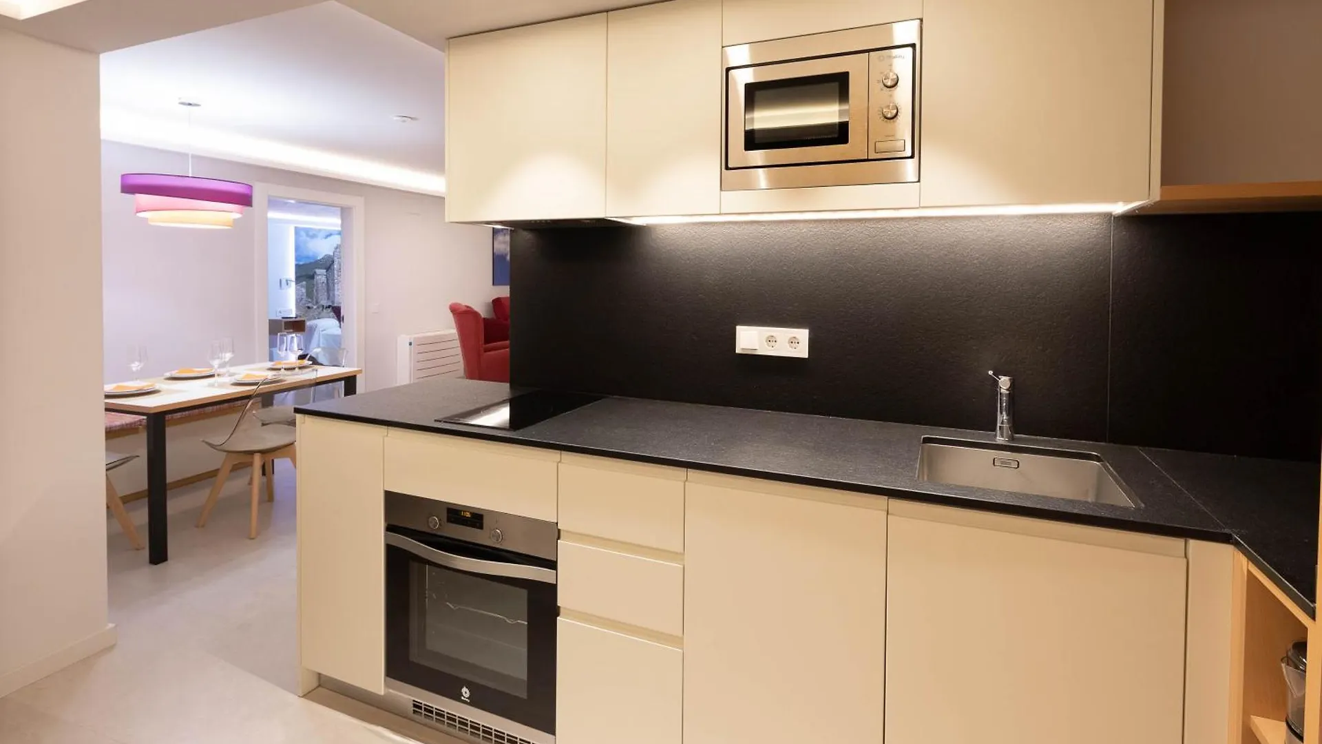 C&C Apartments Figueres  0*, Figueres (Girona)